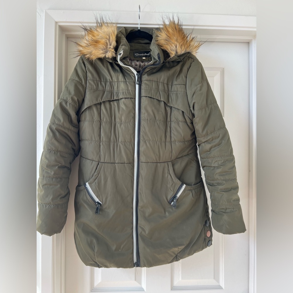 Missfeel down jacket size Small, faux fur hood